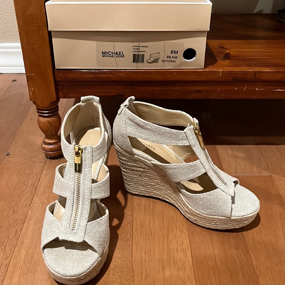 New in box Michael Kors Damita Wedge - natural linen
